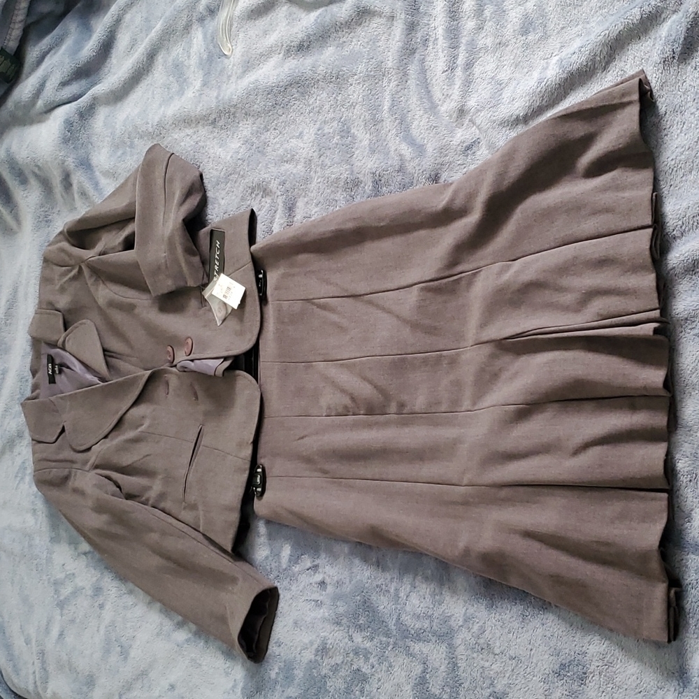 AGB suit jacket and skirt, gray, size 4